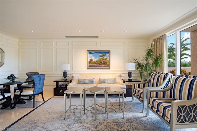 7117 Pelican Bay Blvd 507, Naples, FL 34108