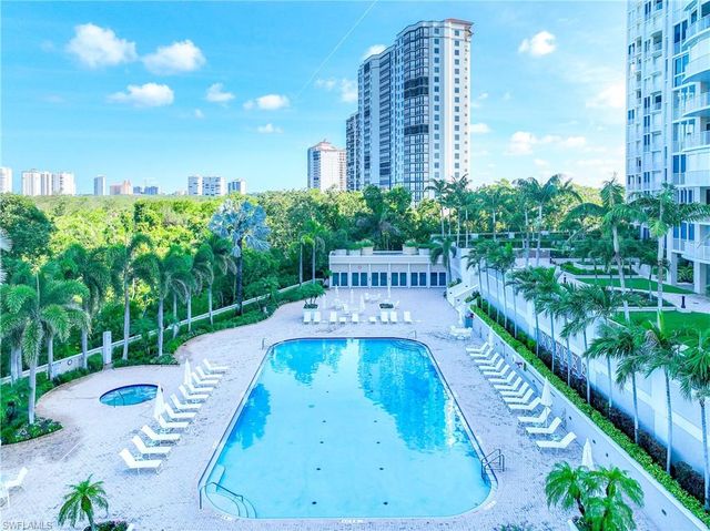 7117 Pelican Bay Blvd 507, Naples, FL 34108