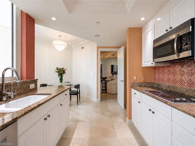 7117 Pelican Bay Blvd 507, Naples, FL 34108