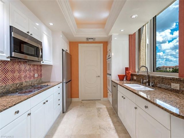7117 Pelican Bay Blvd 507, Naples, FL 34108