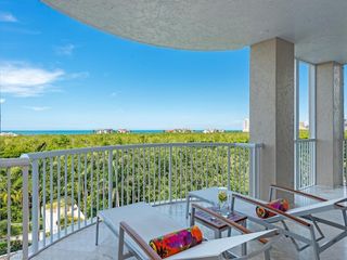 7117 Pelican Bay Blvd 507, Naples, FL 34108