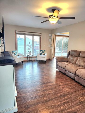 641 Small Farm ROAD, Mukwonago, WI 53149