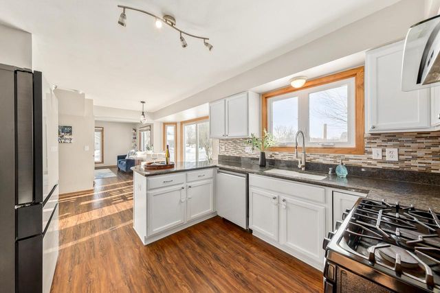 641 Small Farm ROAD, Mukwonago, WI 53149