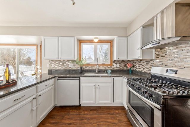 641 Small Farm ROAD, Mukwonago, WI 53149