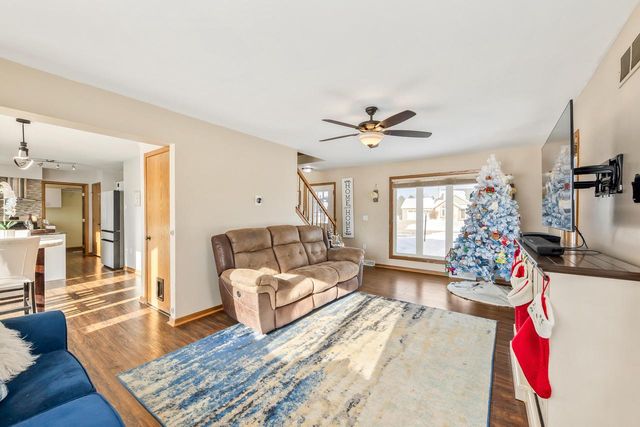 641 Small Farm ROAD, Mukwonago, WI 53149