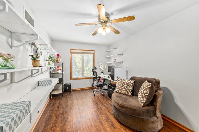 641 Small Farm ROAD, Mukwonago, WI 53149