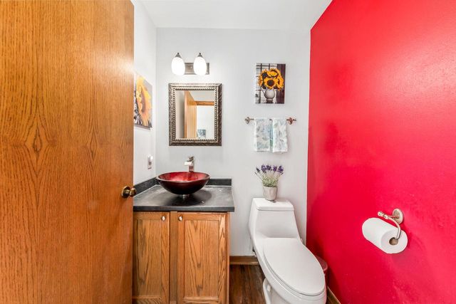 641 Small Farm ROAD, Mukwonago, WI 53149