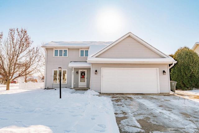 641 Small Farm ROAD, Mukwonago, WI 53149