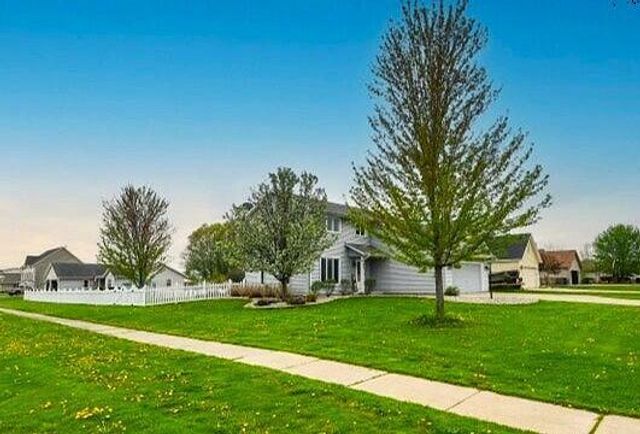 641 Small Farm ROAD, Mukwonago, WI 53149