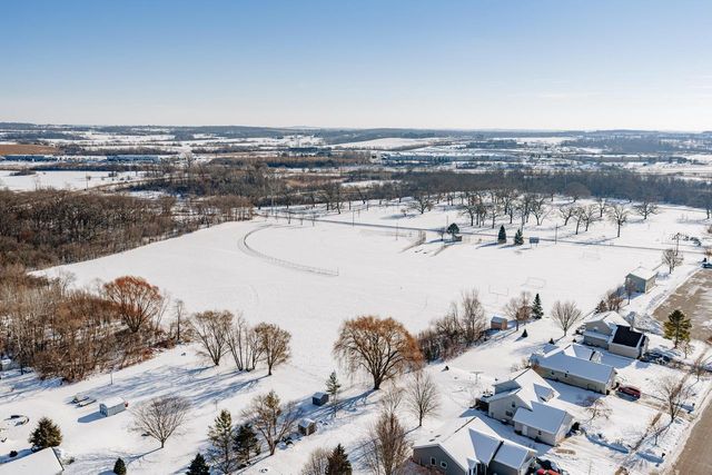 641 Small Farm ROAD, Mukwonago, WI 53149