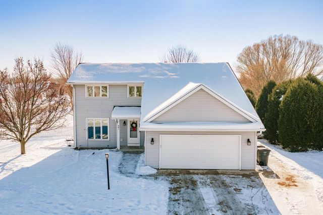 641 Small Farm ROAD, Mukwonago, WI 53149