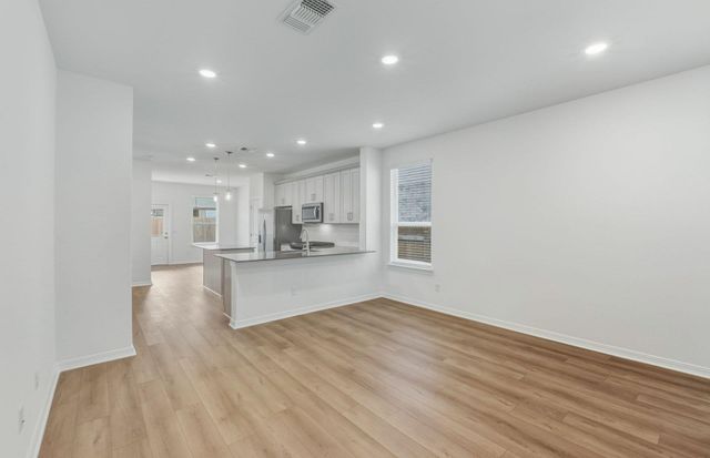 330 Bridge deck LOOP, Kyle, TX 78640