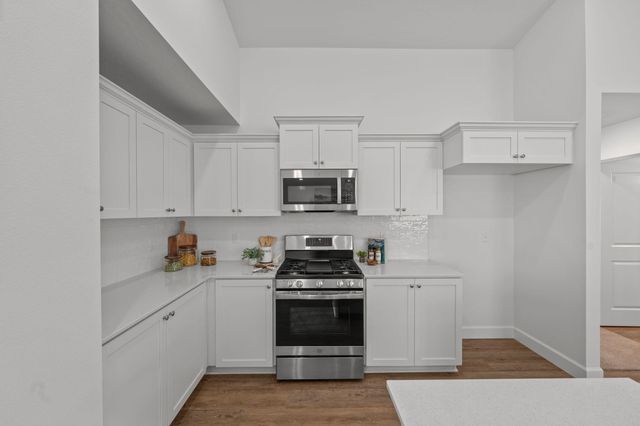 435 NW Monte Vista Avenue 121, Madras, OR 97741