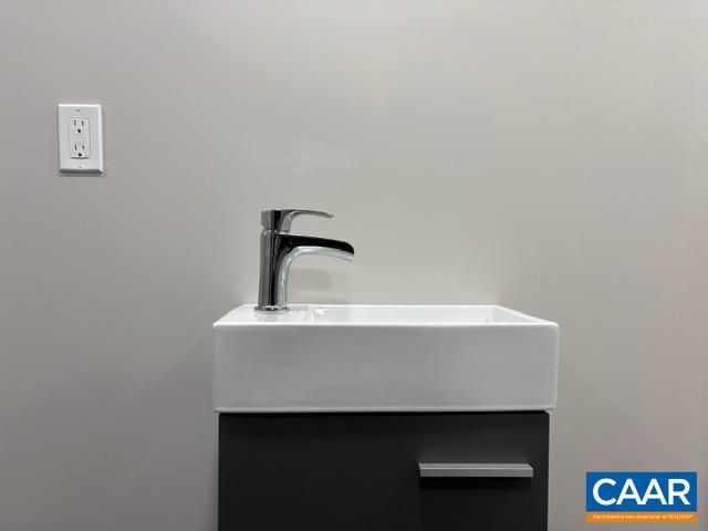 1642 MERIDIAN ST, Charlottesville, VA 22902