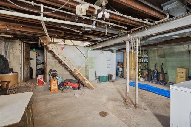 2350 Brooklyn Road, Jackson, MI 49203