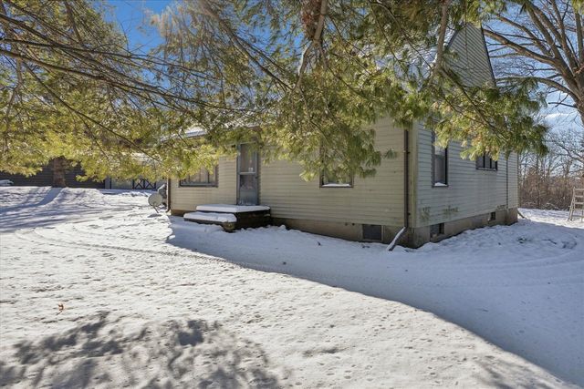 2350 Brooklyn Road, Jackson, MI 49203