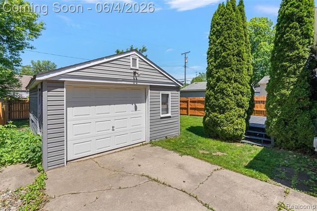 1831 Moorhouse Street, Ferndale, MI 48220
