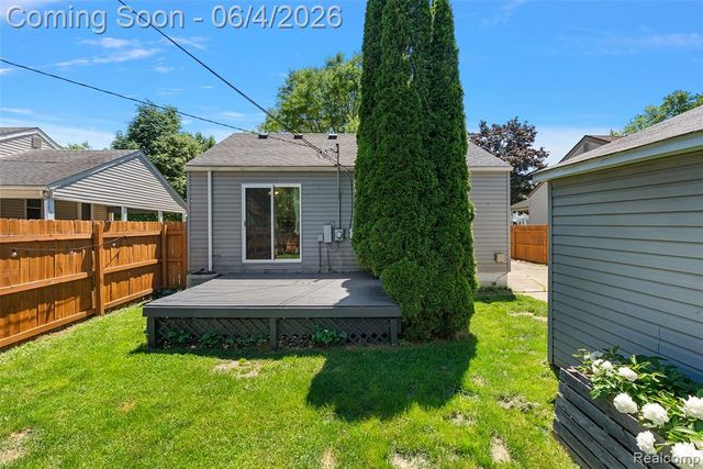 1831 Moorhouse Street, Ferndale, MI 48220