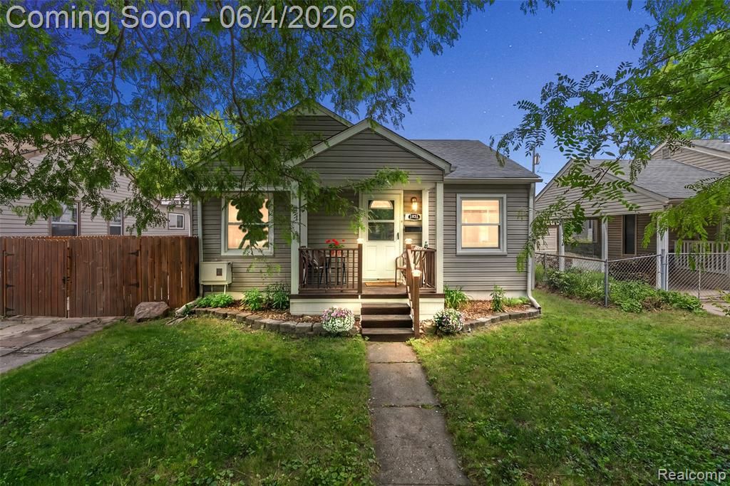 1831 Moorhouse Street, Ferndale, MI 48220