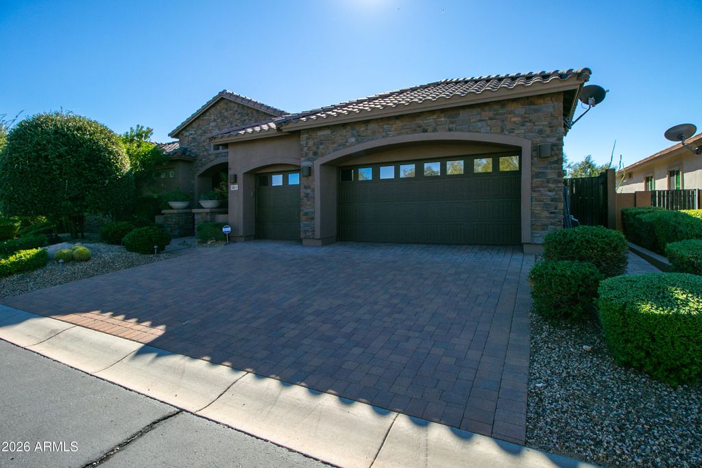 5815 E SIERRA SUNSET Trail, Cave Creek, AZ 85331 — photo 2