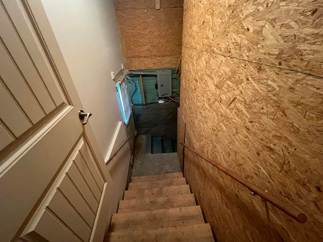 103 N Maple Lane, Ash Grove, MO 65604