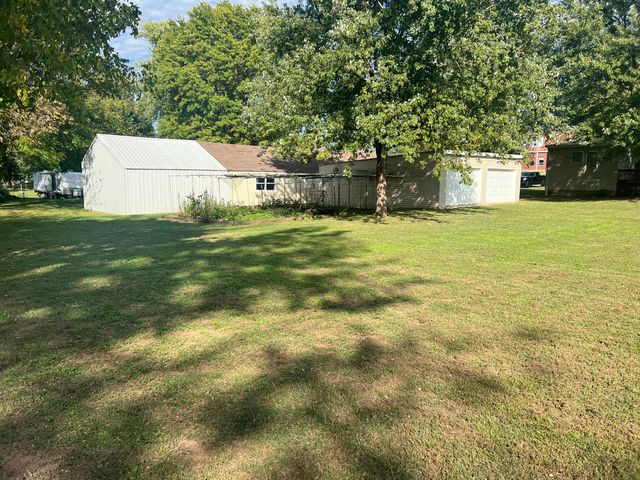 103 N Maple Lane, Ash Grove, MO 65604