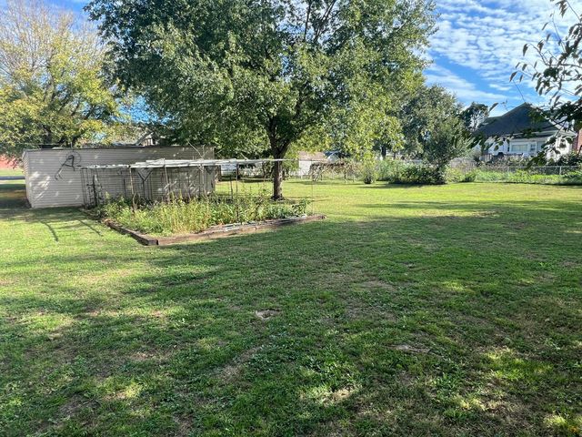 103 N Maple Lane, Ash Grove, MO 65604