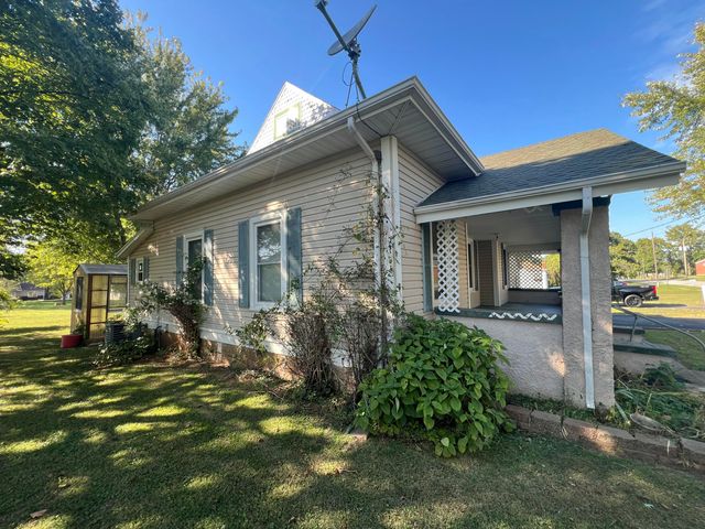 103 N Maple Lane, Ash Grove, MO 65604