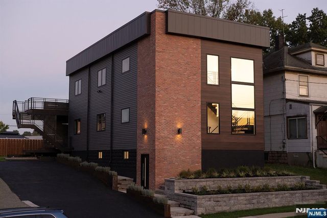 246-248 Cortlandt 2, Belleville, NJ 07109