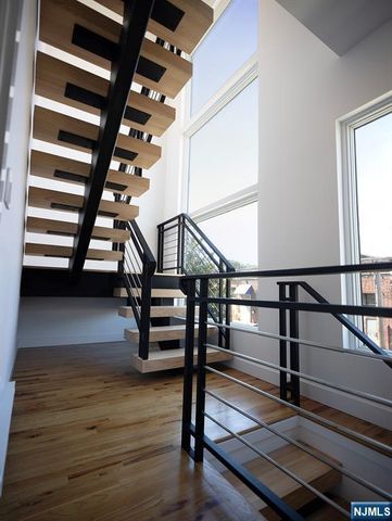 246-248 Cortlandt 2, Belleville, NJ 07109