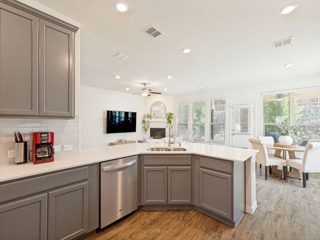 3396 Edgecreek Path, Lewisville, TX 75010