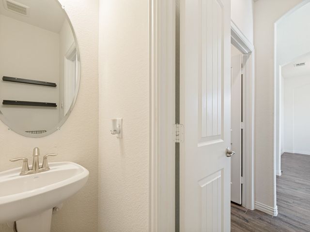 3396 Edgecreek Path, Lewisville, TX 75010