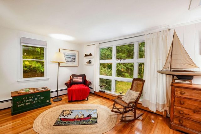 72 Benjamin Nyes, Falmouth, MA 02540
