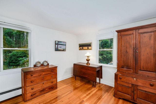 72 Benjamin Nyes, Falmouth, MA 02540