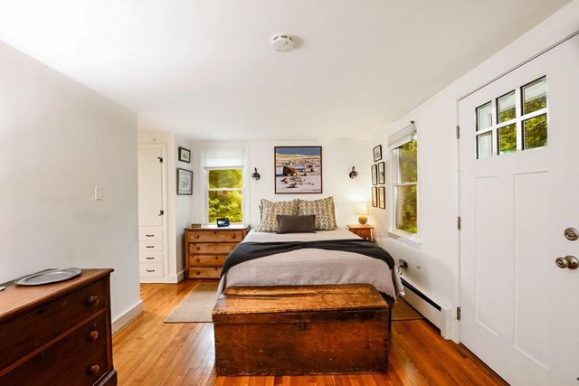 72 Benjamin Nyes, Falmouth, MA 02540