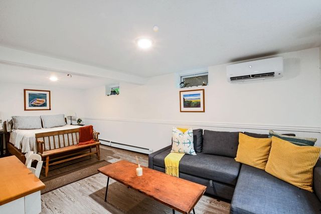 72 Benjamin Nyes, Falmouth, MA 02540