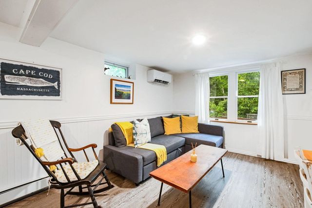 72 Benjamin Nyes, Falmouth, MA 02540