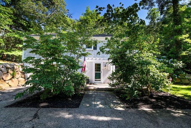 72 Benjamin Nyes, Falmouth, MA 02540