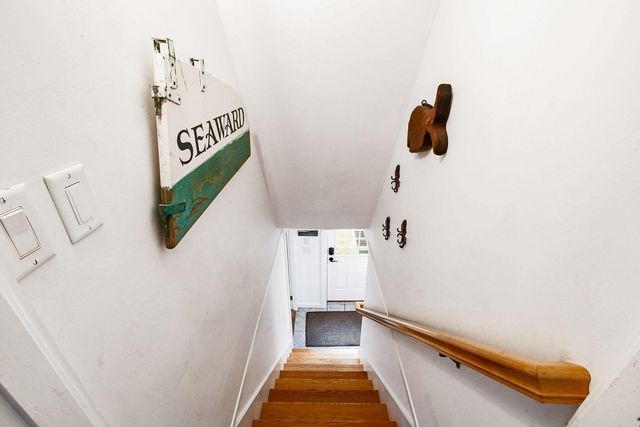 72 Benjamin Nyes, Falmouth, MA 02540