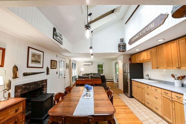 72 Benjamin Nyes, Falmouth, MA 02540