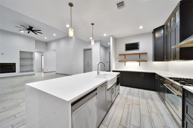 25218 Melanie Pointe, Tomball, TX 77375