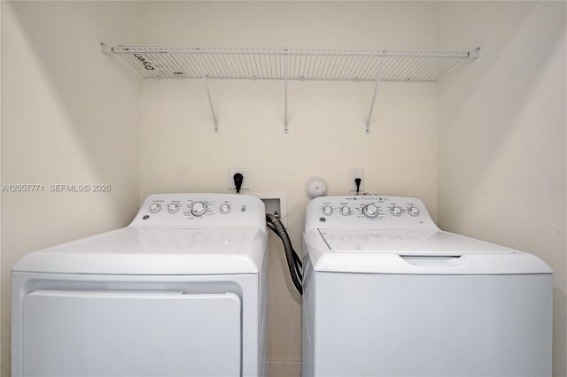 4733 NW 83rd Pkwy, Doral, FL 33166