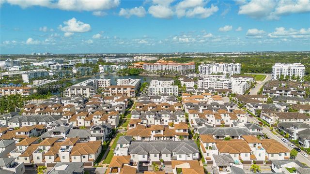 4733 NW 83rd Pkwy, Doral, FL 33166
