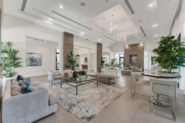 4733 NW 83rd Pkwy, Doral, FL 33166