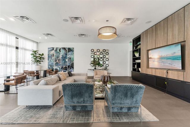 4733 NW 83rd Pkwy, Doral, FL 33166