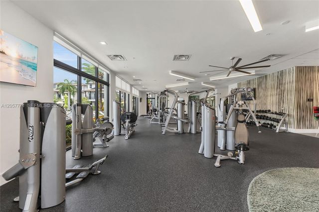 4733 NW 83rd Pkwy, Doral, FL 33166
