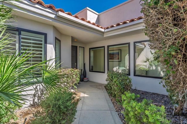 54805 Inverness Way, La Quinta, CA 92253