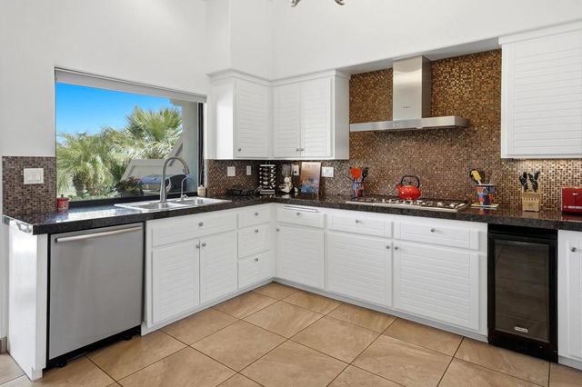 54805 Inverness Way, La Quinta, CA 92253