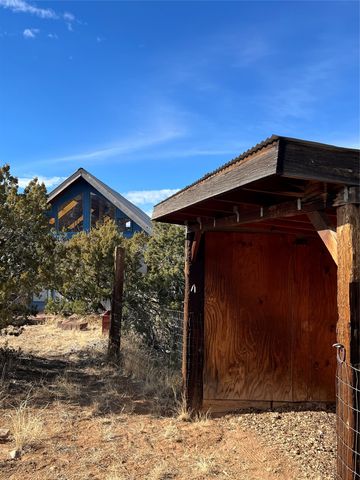 23 Camino Cerro Chato, Cerrillos, NM 87010