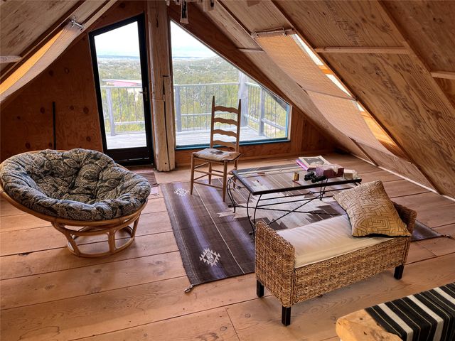 23 Camino Cerro Chato, Cerrillos, NM 87010